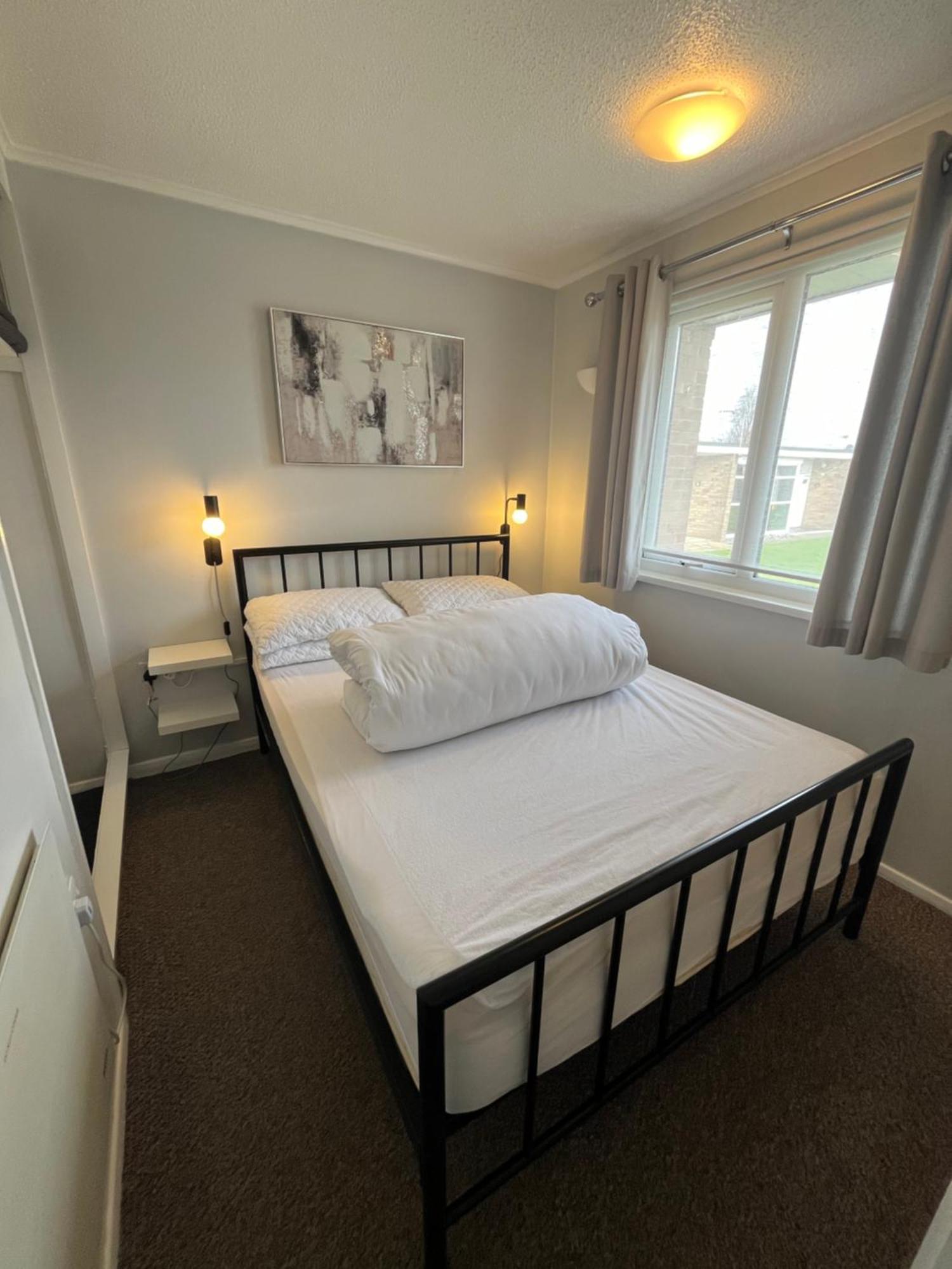 Beachcomber, Sunbeach, Scratby - Two Bed Chalet, Sleeps 4, Free Wi-Fi, Free Club Passes, Free Swimming And Pet Friendly Exterior photo